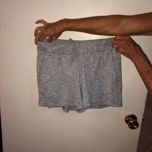 Lululemon size 8 drawstring shorts